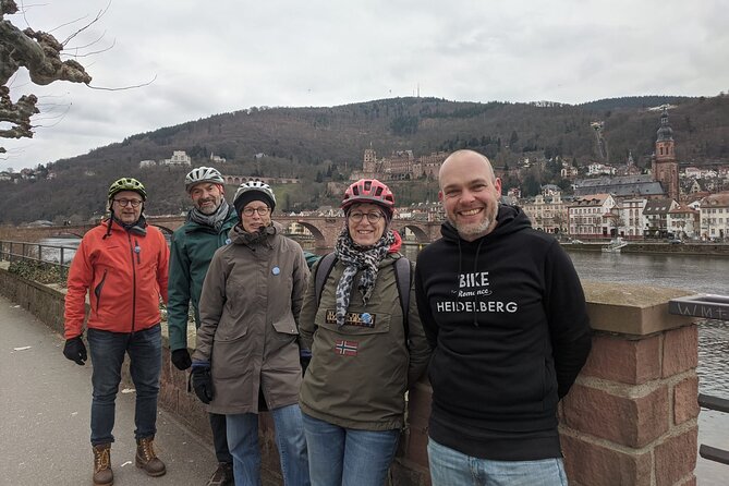 2 1/2h Guided Bicycle Tour Discover Heidelberg - Stop 2: Neckarwiese Heidelberg, River Views and Neighborhood Clues