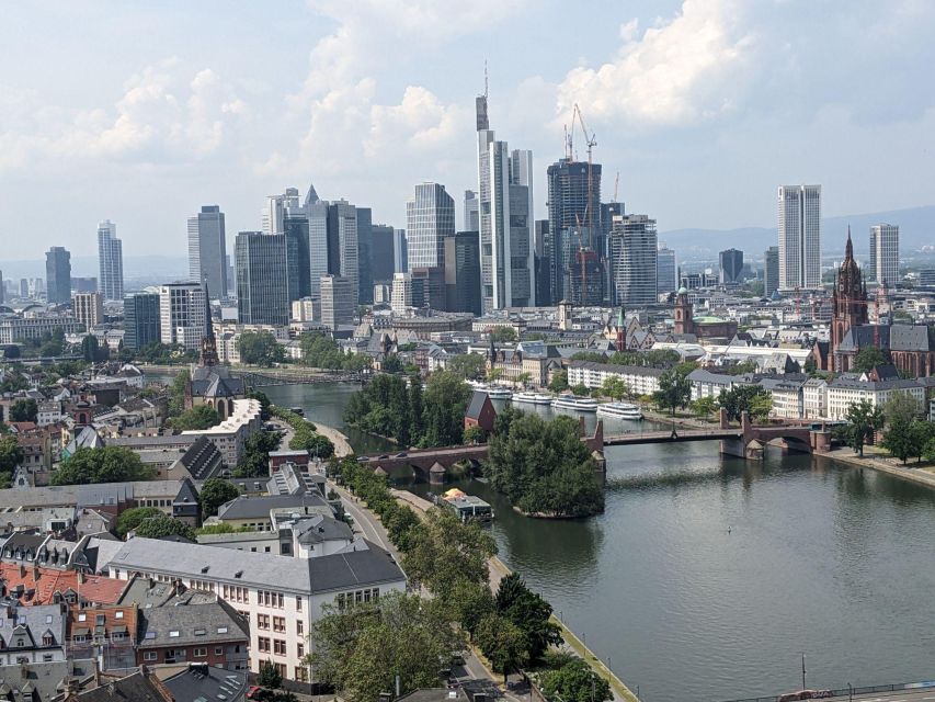2-Hour Best of Frankfurt Walking Tour (English) - The Guide Makes the Difference: Anita’s Style and How It Shows