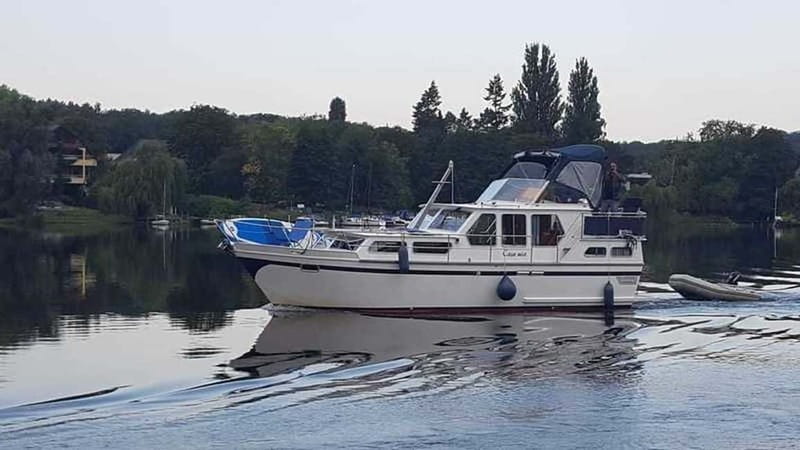 4h Unforgettable Tour with Skipper, "Seven Lakes Cruise" - Why Wannsee’s seven-lake waters feel made for a private sunset