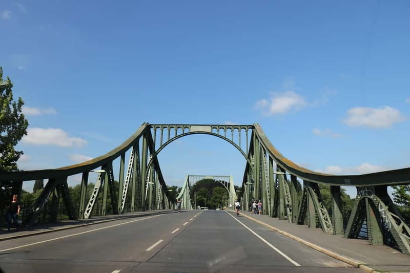 5h Potsdam private tour with Guide, Chauffeur & Photographer - Glienicke Bridge viewpoints: short visit, strong photo results