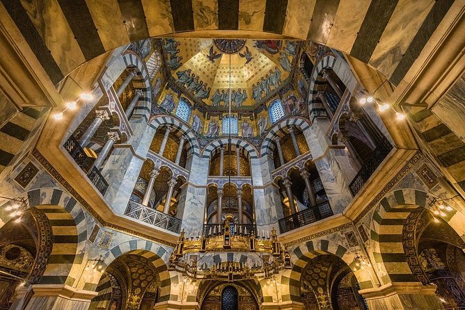 Aachen: Private Walking Tour With A Professional Guide - Aachener Dom: UNESCO, 30 coronations, and the throne you can still picture