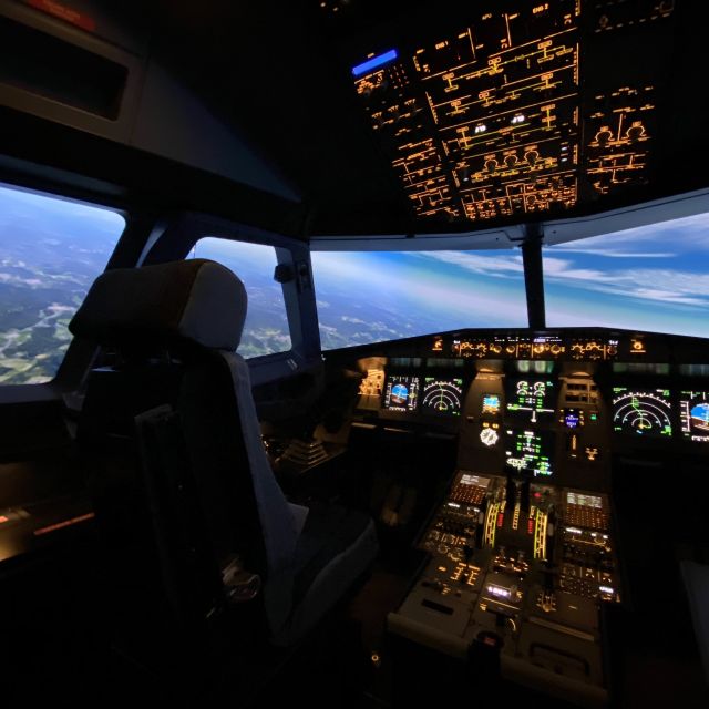 Airbus Flightsimulator | Flying Experience | adults&children - Why an Airbus A320 simulator in Oberhausen feels like the real thing