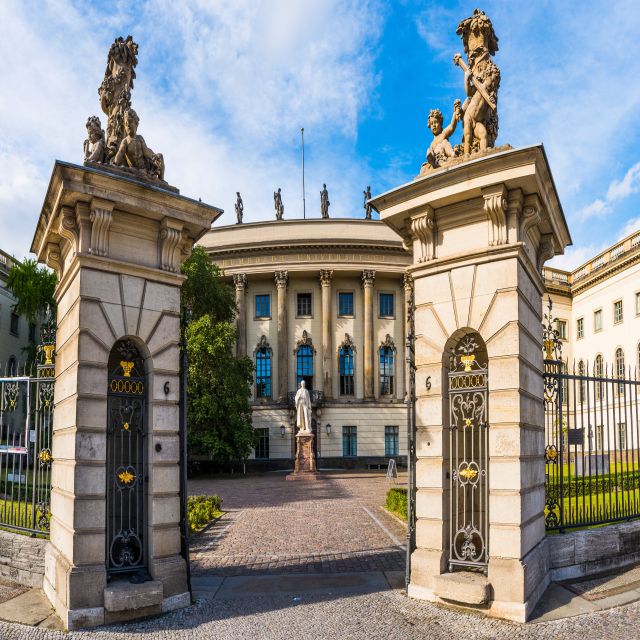 Albert Einstein in Berlin Private Guided Tour - 3-hour option: New Synagogue and what Einstein’s Jewish identity meant