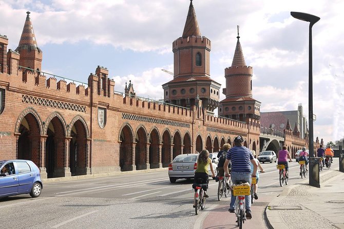 Alternative Berlin Bike Tour - Off the Beaten Tracks in Small Groups - Guides make the storytelling land, especially on the alternative scenes