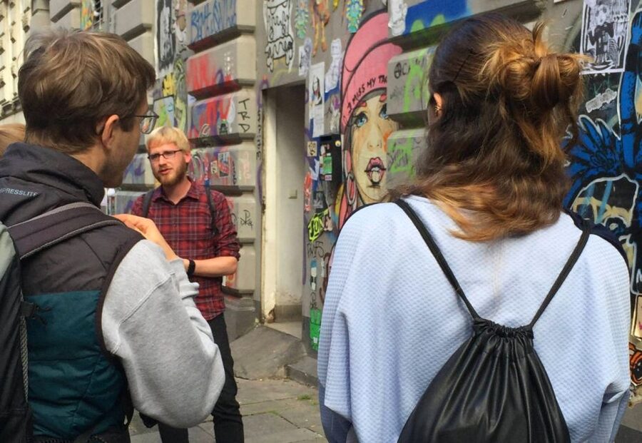Alternative Hamburg / Street Art Private Tour - Graffiti murals and 3D installations you’ll actually learn to see