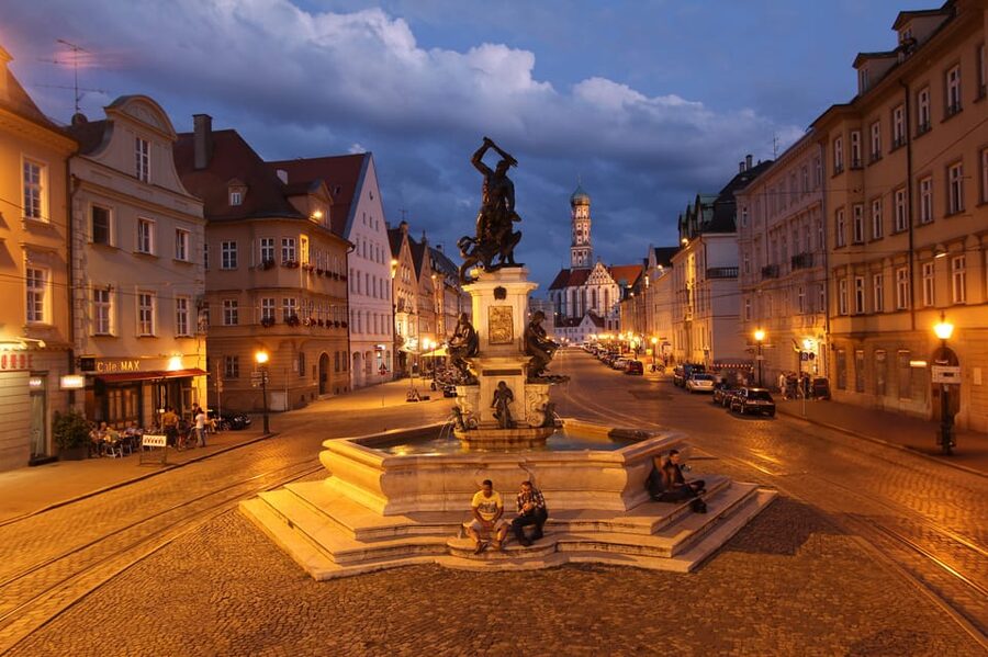 Augsburg: Illuminated Guided Evening Walking Tour - Price and value, in euros and in real life