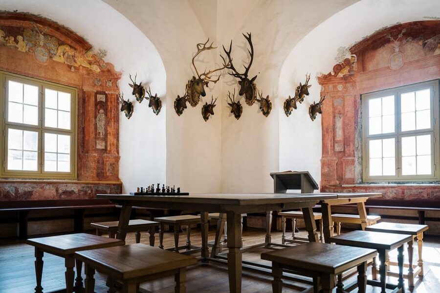 Augustusburg Castle: Guided tour - Inside the Lindenhaus: Electoral Chambers and Daily Court Life