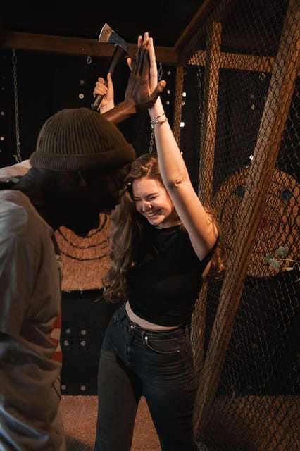 AXE THROWING EXPERIENCE IN BERLIN - Drinks and Snacks: Plan Your Berlin Evening Around the Extras