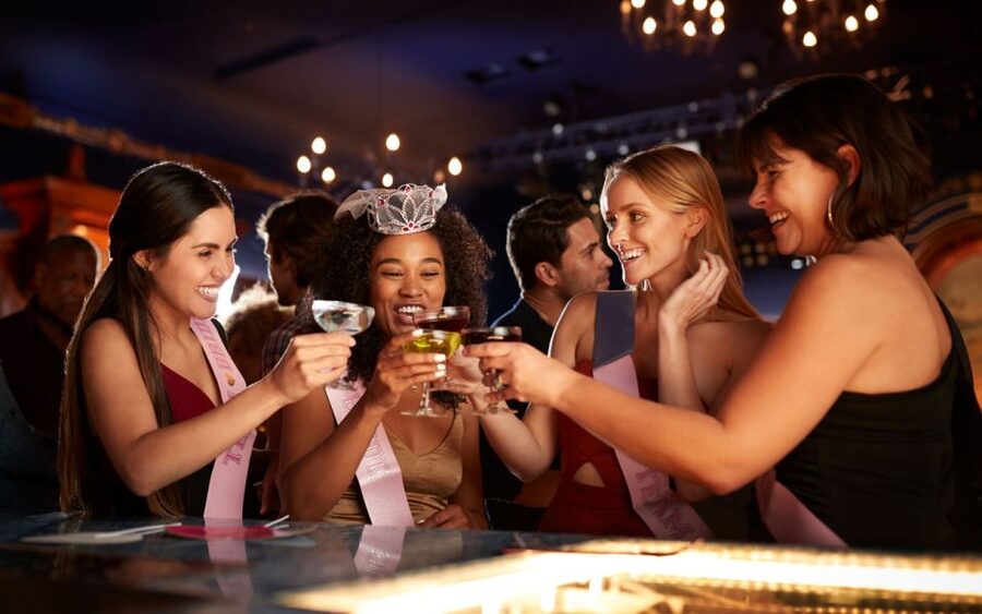 Bamberg: Bar & Club Tour with free Shots & VIP entry - The club moment: VIP entry without the queue pressure