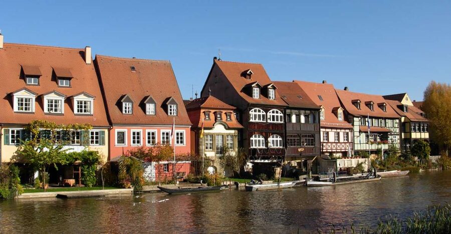 Bamberg: City Highlights Walking Tour - Meeting near the Old Court, then getting oriented fast
