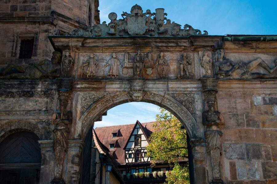 Bamberg: Guided Walking Tour - Old Court and New Residenz, Baroque power without the overload