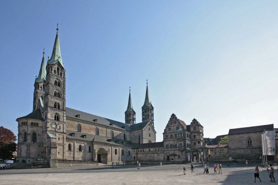 Bamberg: Guided Walking Tour - Rose Garden, a break that still fits the theme