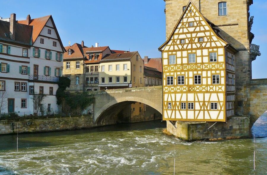 Bamberg: Private Guided Walking Tour - UNESCO Old Town streets: power for almost a thousand years