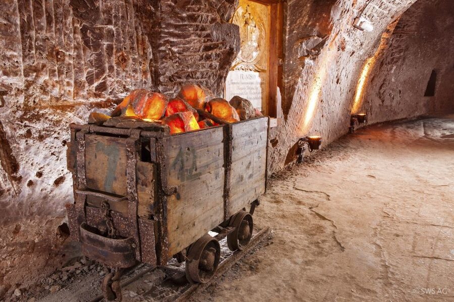 Bavarian Salt Mine Tour and Berchtesgaden - The underground salt lake raft ride: Mirror-like scenery and real atmosphere