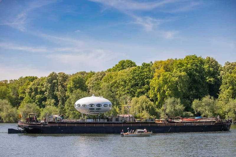 Berlin: 1.5-Hour Stand-Up Paddle Boarding Tour - Insel der Jugend: colorful life and floating alternative-style details