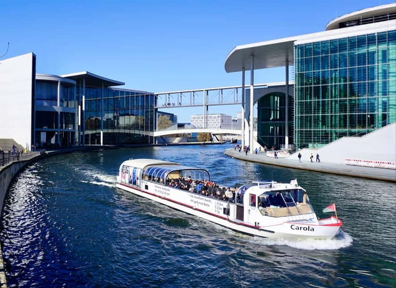 Berlin: 1-Hour Boat Tour with Bilingual Guide (Ger/Eng) - The boat setup: panoramic views plus real comfort