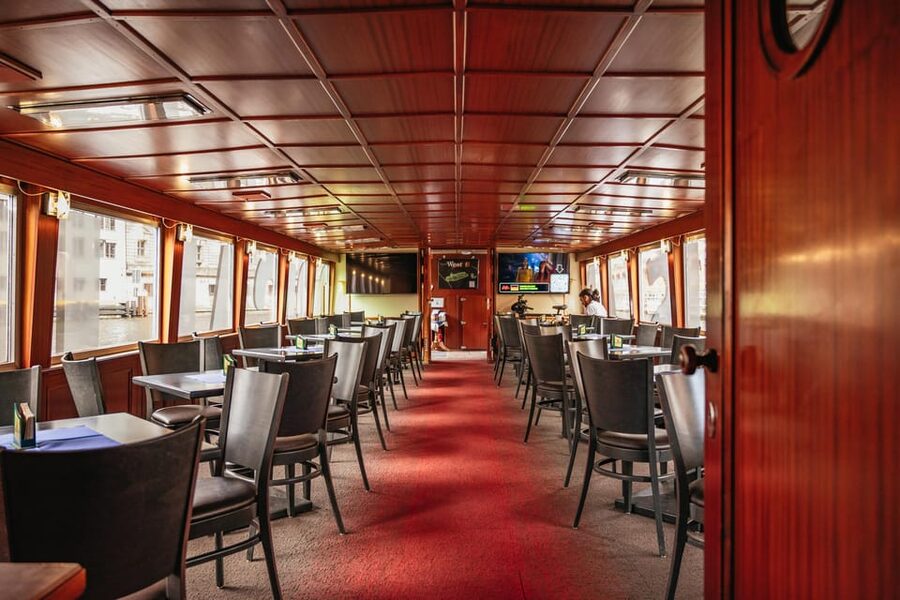 Berlin: 1-Hour City Sightseeing Cruise - House of World Cultures and the final return to Alte Börse