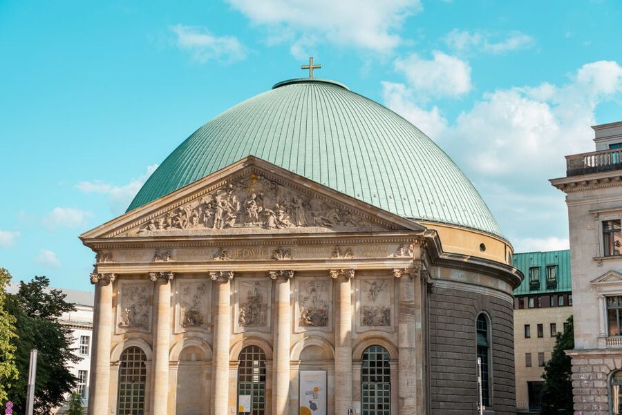Berlin: 1-Hour Guided Tour of the Historic Center - St. Hedwig’s Cathedral and Museum Island: seeing faith and learning side by side
