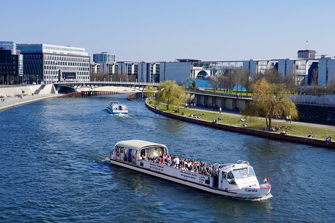 Berlin: 1-hr Boat Tour with Bilingual Live Guide (DE/EN) - Boarding at Reederei Hadynski: quick, clear, and built for comfort
