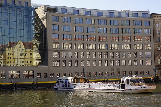 Berlin: 1-hr Boat Tour with Bilingual Live Guide (DE/EN) - Where the one-hour timing shines, and where it might not
