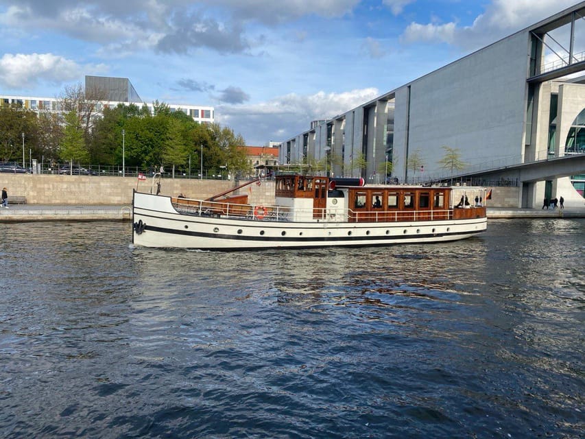 Berlin: 1h Boutiquestyle-Cruise on the Historic HEMINGWAY - Who This Cruise Fits Best