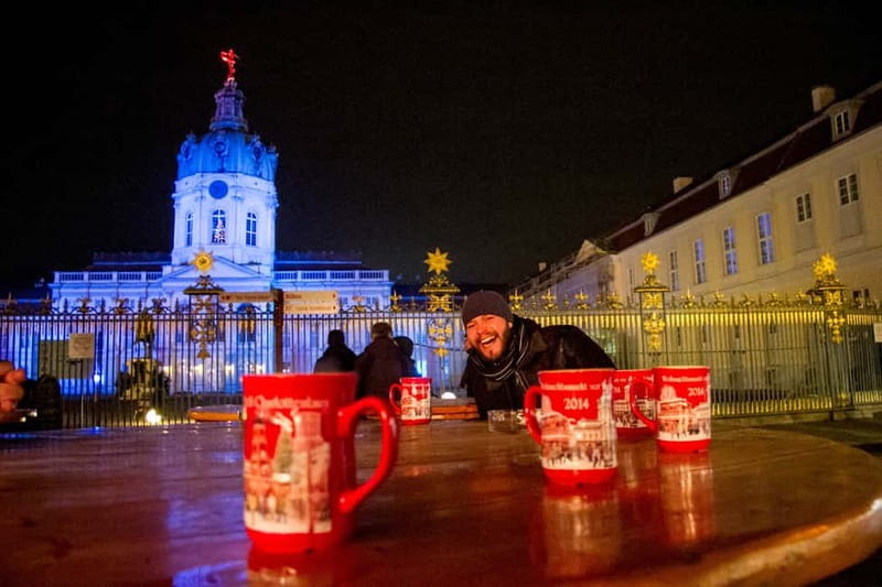 Berlin: 2-Hour Christmas Lights Bus Tour incl. Mulled Wine - Brandenburg Gate at Night: Big Sight, Clear Framing