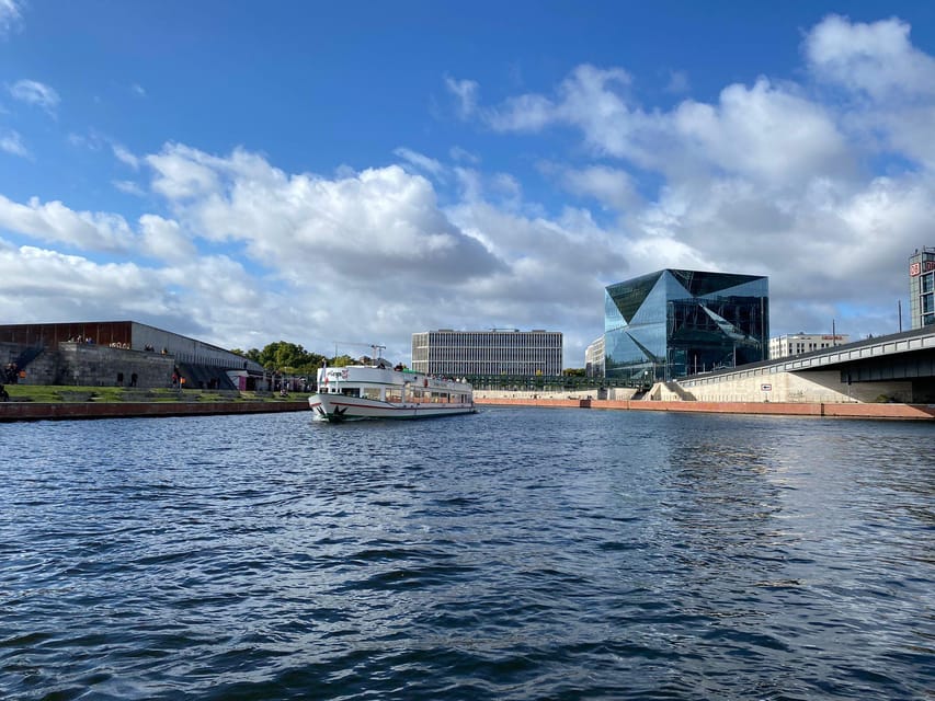 Berlin: 3.5-Hour Sightseeing Cruise on the Spree River - Nikolaiviertel and the canal-and-port Berlin that most sightseeing ignores