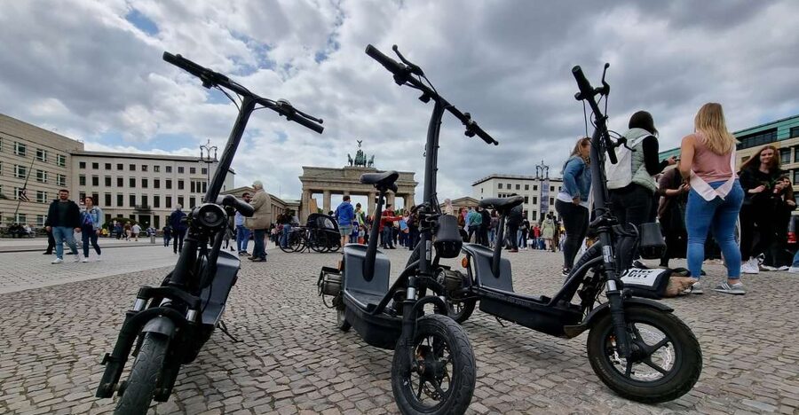 Berlin: 3-H Top Sights Guided E-Scooter Tour - East to West Berlin on One Easy Ride