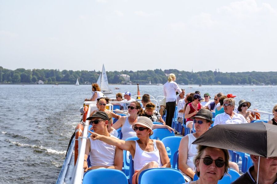 Berlin: 3-Hour World Heritage Cruise to Potsdam - Onboard German and English Commentary: Clear, Calm, and Helpful for First-Time Visitors