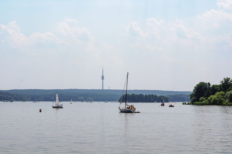 Berlin: 3-Hour World Heritage Cruise to Potsdam - Lange Brücke, Potsdam, and the Feeling of Seeing Towns from Water