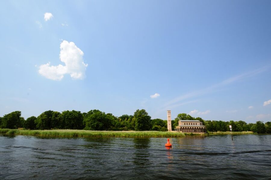 Berlin: 3-Hour World Heritage Cruise to Potsdam - Kladow and Spandau Passing By: The Berlin Suburbs Perspective