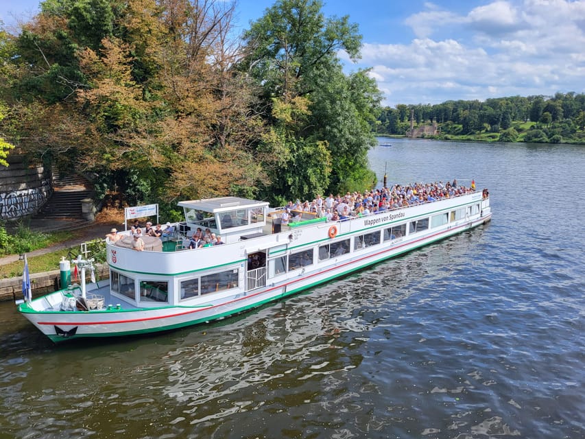 Berlin: 7 Lakes Boat Tour through the Havel Landscape - Schwanenwerder Peninsula and the Little Nature Reserves You Only Notice at Water Level