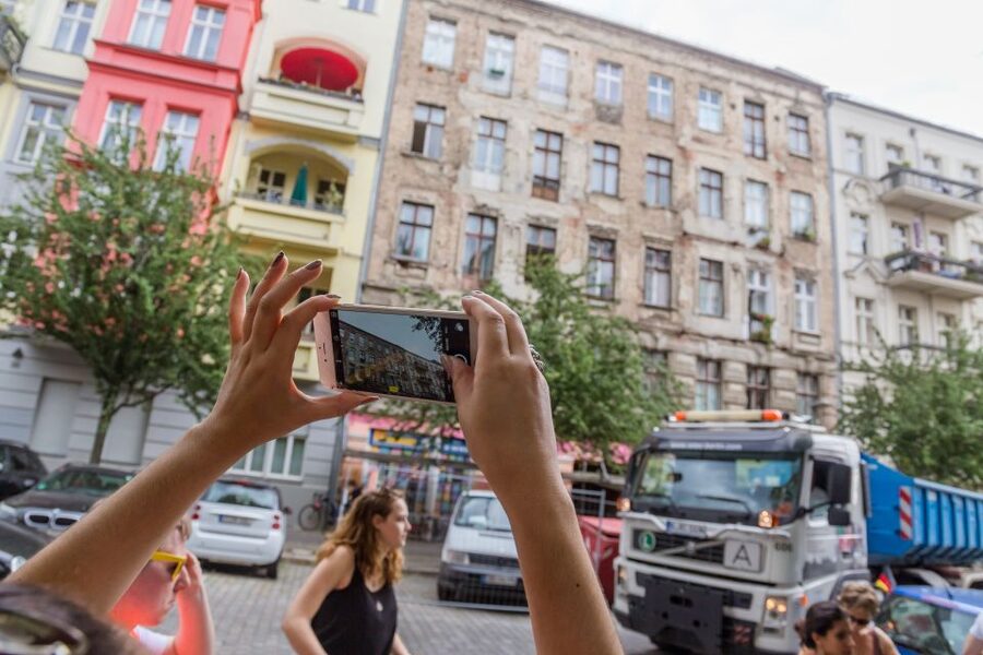 Berlin: Alternative Bike Tour of Kreuzberg & Friedrichshain - Guides and Group Size: Small, Personal, and Built for Questions