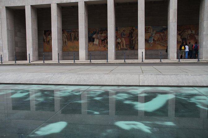 Berlin and National Socialism: Berlin under Nazism - Führerbunker area: walking the last-days geography of power