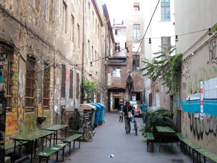 Berlin: Backyards of Berlin 2-Hour Tour - Heckmann Höfe to finish, one more courtyard with real character