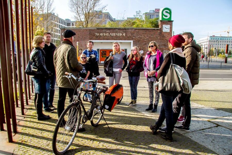 Berlin: Berlin Wall Tour Berlin East West - Price and Value: $223 Per Group, Up to 6 People
