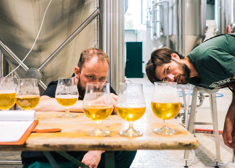 Berlin: Berliner Berg Brewery Tour with Beer Tasting - Buying beer for home: the day-of discount strategy