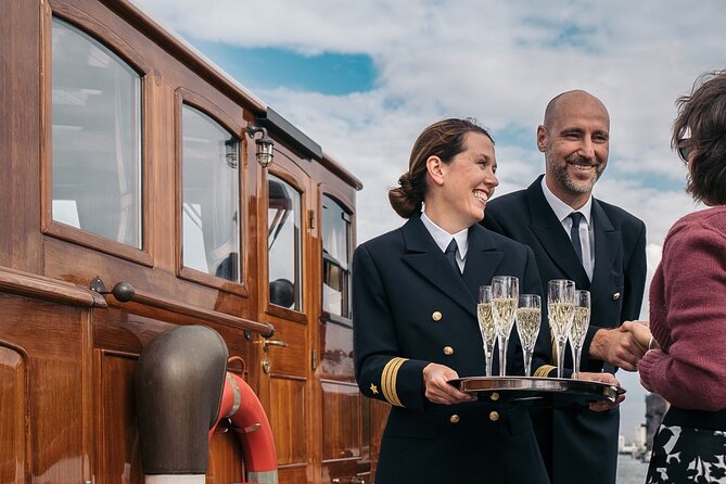Berlin Boot Sightseeing Tour on Electric Private Yacht - Who this tour suits best in Berlin