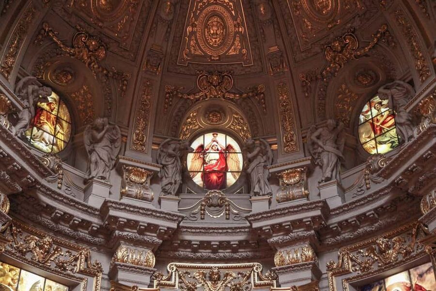 Berlin Cathedral Ticket & Audio Tour with a City Walk - Entering the cathedral: baroque-meets-renaissance revival and first impressions