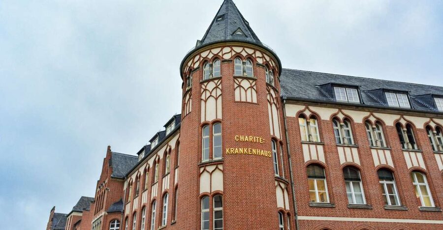Berlin: Charité Hospital History Walking Tour - Meeting at Robert-Koch-Platz and Getting Your Bearings Fast