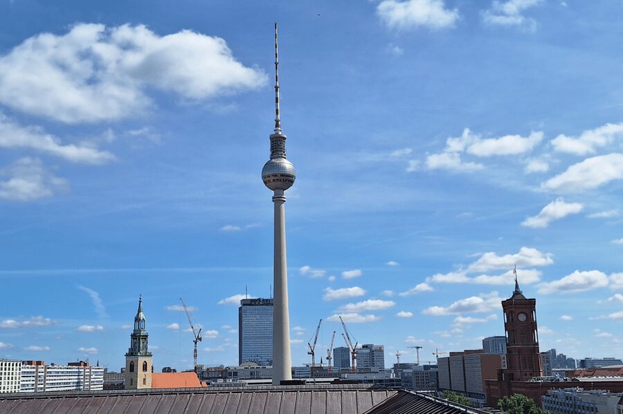 Berlin: City Highlights Express & Panorama Roof Terrace - Spree River views, a quick breather with real geography