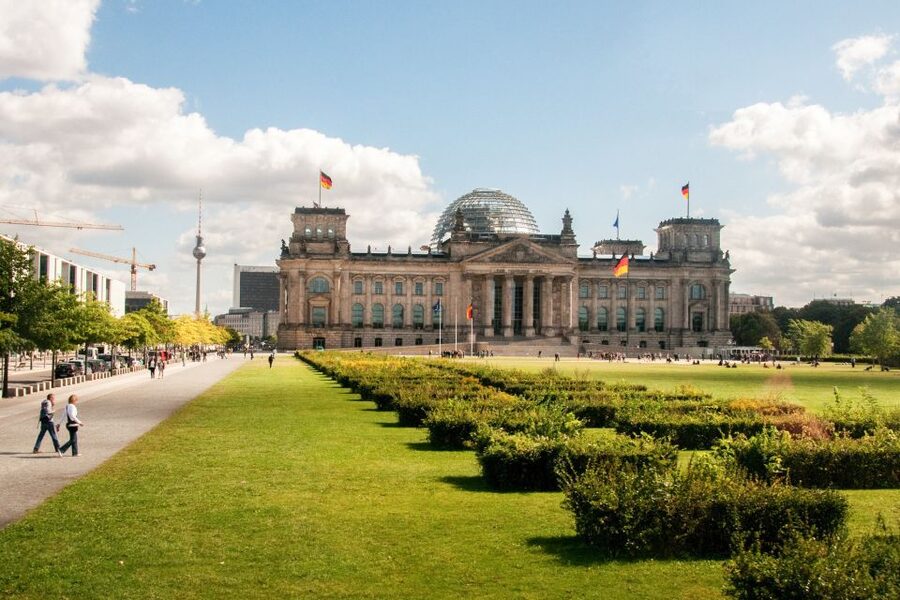 Berlin: City Sightseeing Hop-On Hop-Off Bus Tour - Trendy East Berlin and Wall Route: Mauergedenkstatte to East Side Gallery