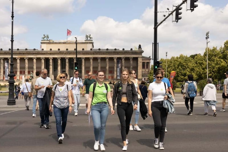 Berlin: City tour - Best of Berlin - Where the tour really begins, at Potsdamer Platz and the Wall remains