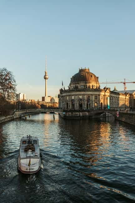 Berlin: City tour - Best of Berlin - Potsdamer Platz and the Reichstag area, where “why” comes before “what”