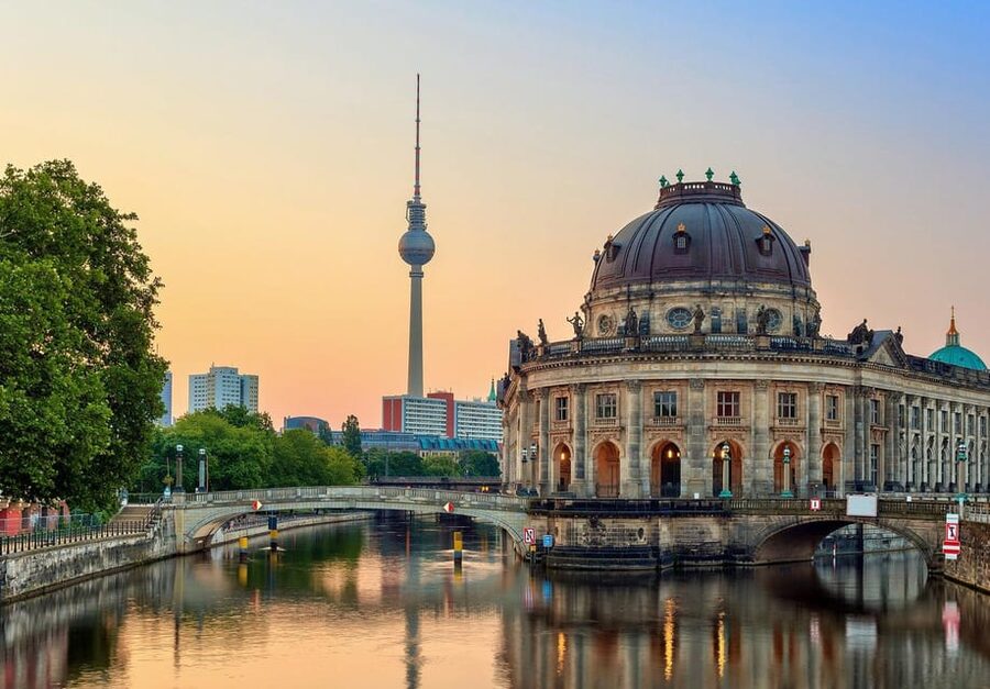 Berlin: Classical concerts at the Bode Museum Berlin - Why the Bode Museum Gobelin Room Changes the Sound