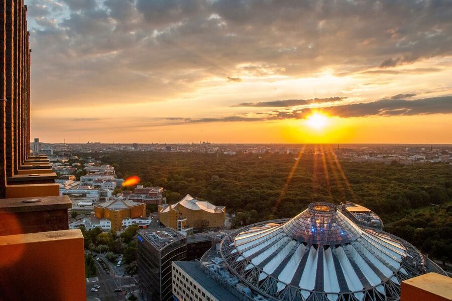 Berlin: Combo-Ticket for Panoramapunkt with Crémant at Café - Getting Up to 100 Meters Fast: Kollhoff Tower and the Fast Lift