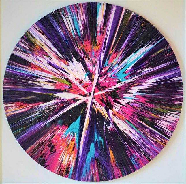 Berlin: Create Your Own Spin Painting at Jans Echternacht - Beginner-Friendly Guidance in German or English