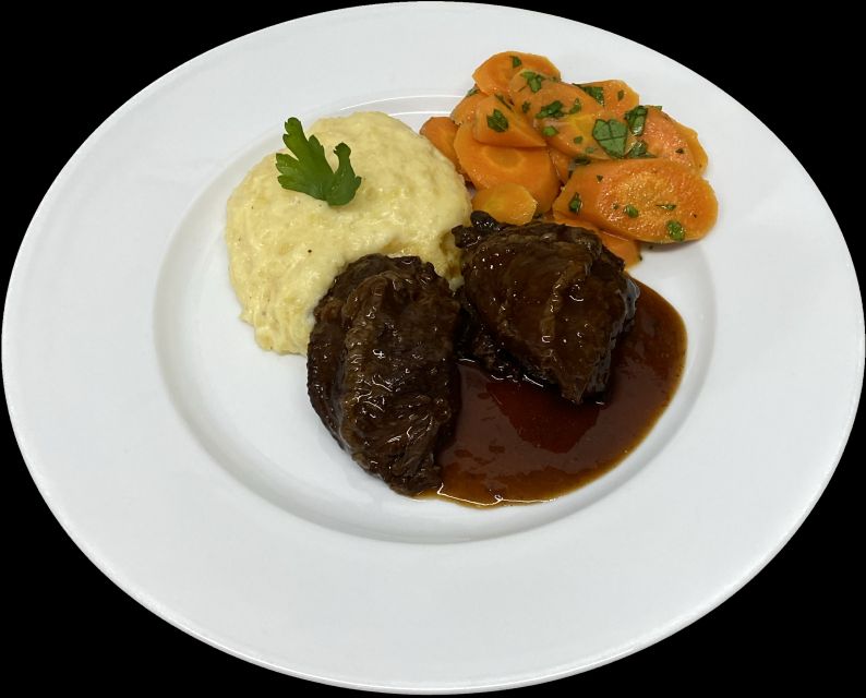 Berlin: Dinner Cruise on the Spree with Prosecco - Why this Spree dinner cruise is such an easy win in Berlin