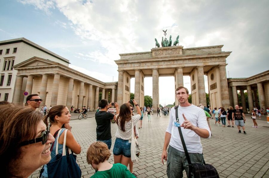 Berlin: Discover Berlin Walking Tour - Checkpoint Charlie: the Cold War, translated into real space