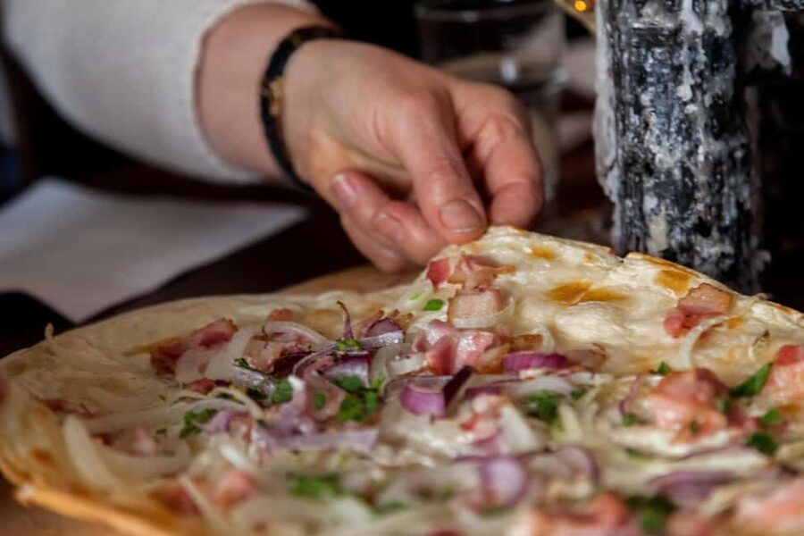 Berlin: Downtown Food Tour with 8 Authentic Local Tastings - Starting at Friedrichsbrücke and walking the “how Berlin feels” route